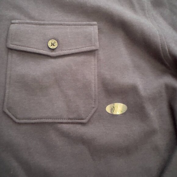 Van Heusen Men's Long Sleeve Never Tuck Knit Pullover - Picture 4 of 8